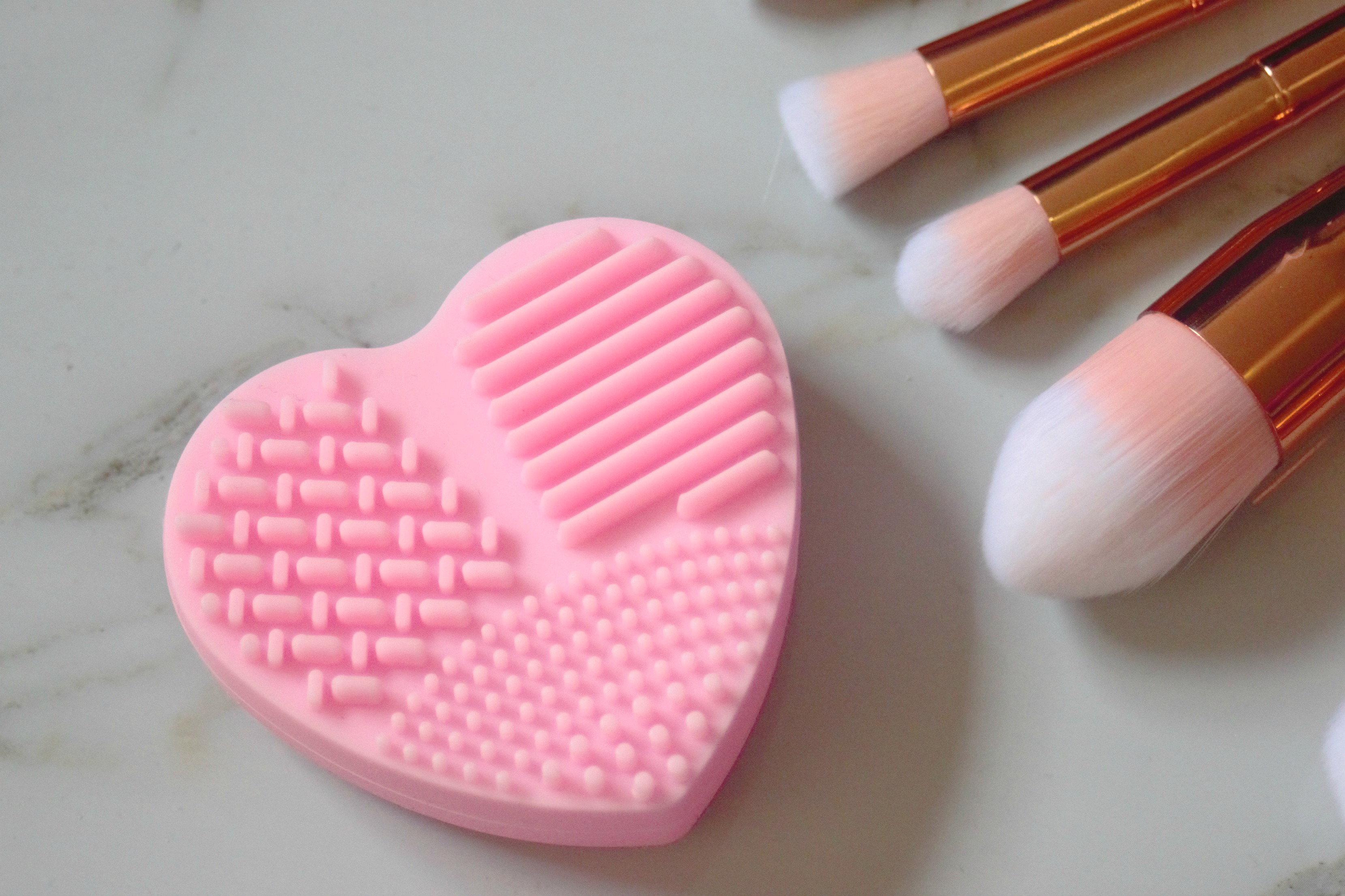 aliexpress heart sillicone makeup brush cleaning tool